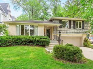 306 Ridge Ave, Clarendon Hills, IL 60514