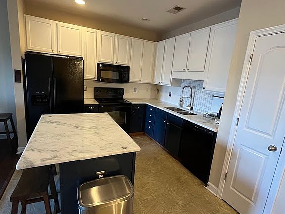 5th image of 4455 Brassfield Dr APT 307