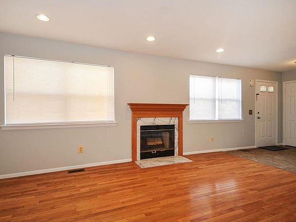 2nd image of 133 Keswick Dr #133