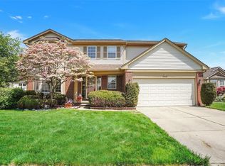 46688 Aarons Way, Canton, MI 48188