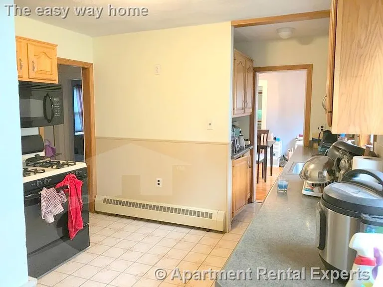 16 Hamilton St #1 — Photo 3