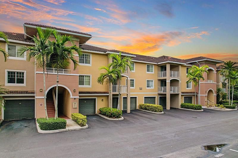 1st image of 6511 Emerald Dunes Dr APT 106