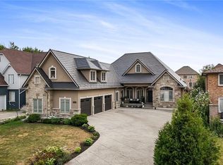 170 1st Rd W, Stoney Creek, ON L8J1K5