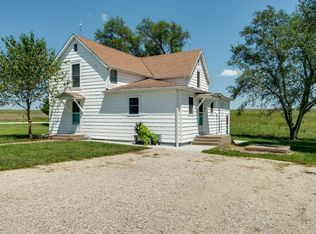 15360 Gasser Rd, Wamego, KS 66547