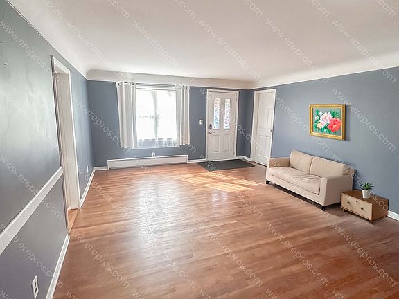 3rd image of 4234 N Gale Rd