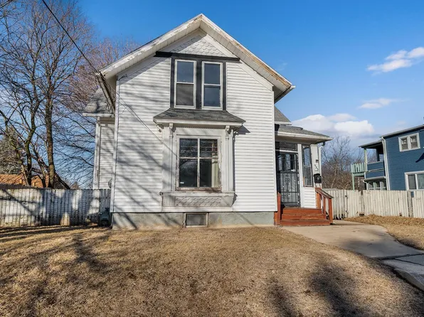 923 Morgan St, Rockford, IL 61102