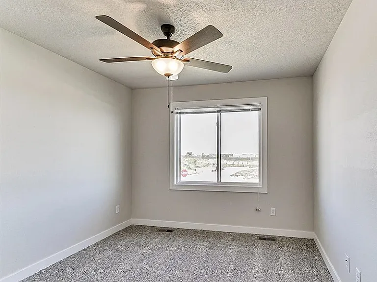6959 Bluebell Ct — Photo 3