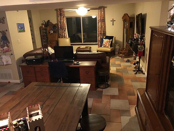 4th image of 2833 E Sunnyside Dr