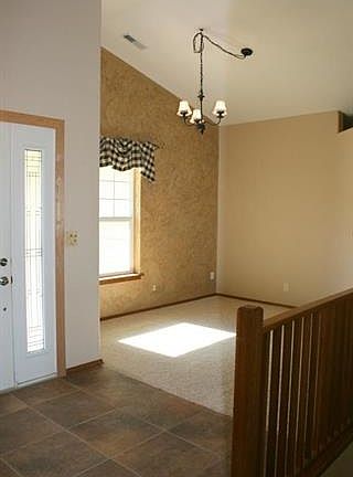 4th image of 3720 Orchard St