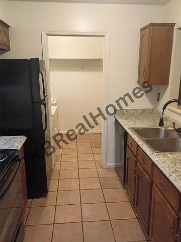 5791 Plum Valley Dr — Photo 3