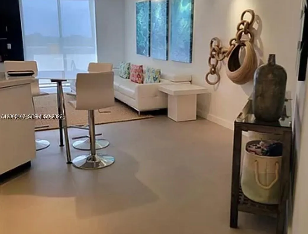 La Rive Gauche Condo — Photo 4