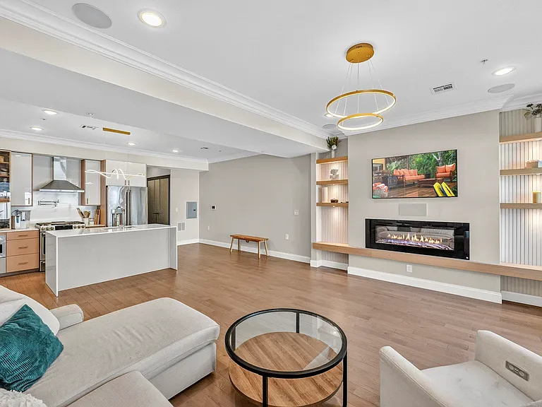 414 New York Ave #1A — Photo 6