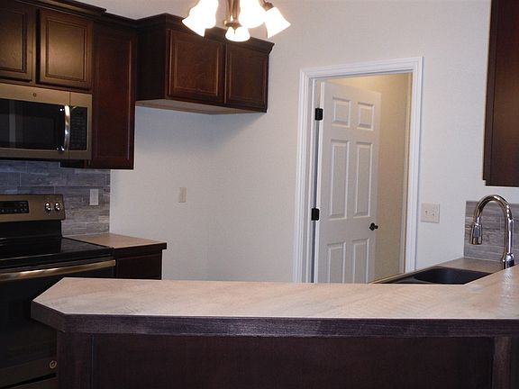 5th image of 649 S Cherrywood Cir