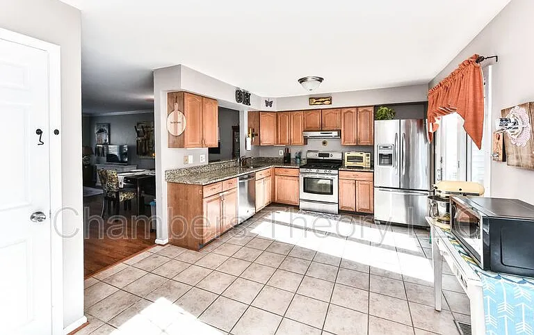 7245 Worsley Way — Photo 13