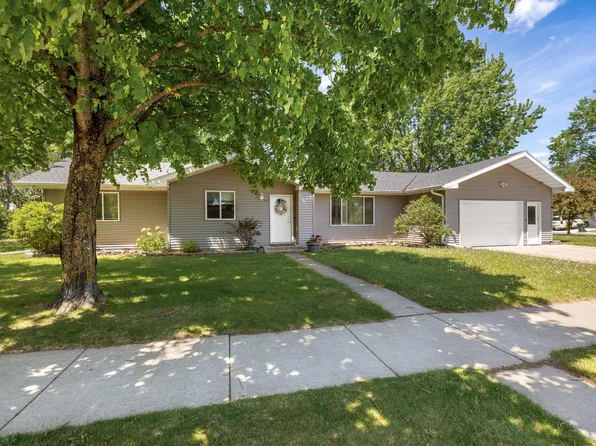 203 Kamnic St, Pierz, MN 56364