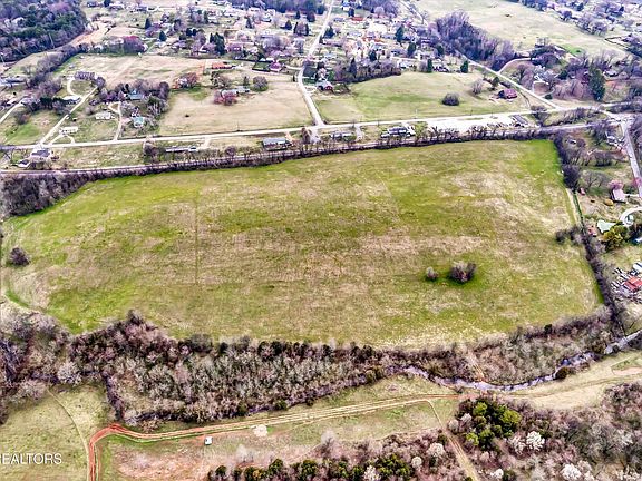 5th image of 2079 Lakeview Rd