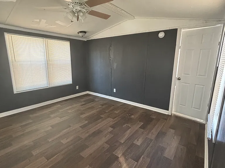 201 Corbett St #19 — Photo 1