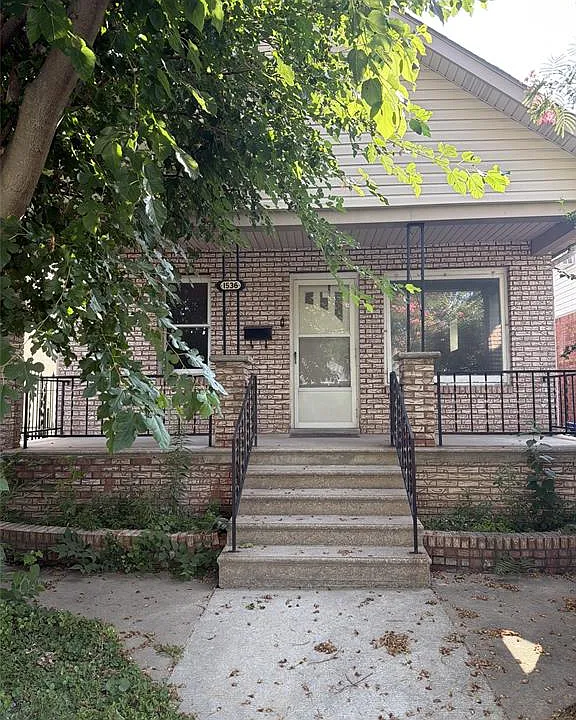 1536 Marentette Ave