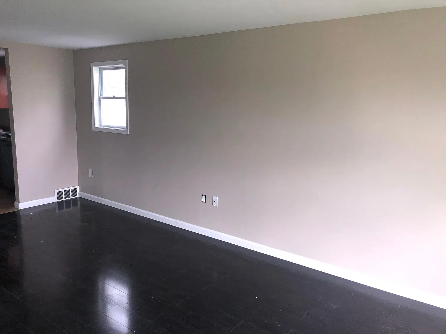 125 Ralston Ave — Photo 4