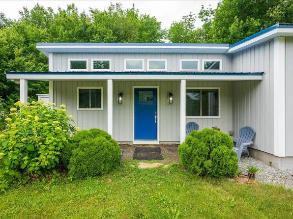 8 Cobb Hill Road, Camden, ME 04843