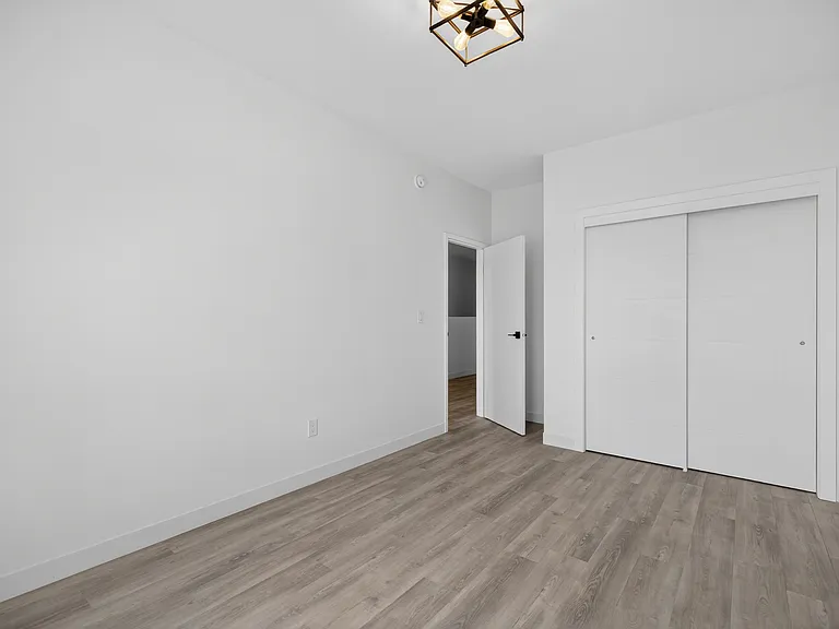 11 Merkel Manza Blvd — Photo 85