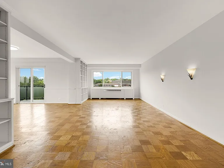 4201 Cathedral Ave NW #1405W — Photo 3