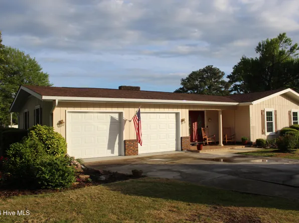 2342 N Lakeview Drive, Newport, NC 28570