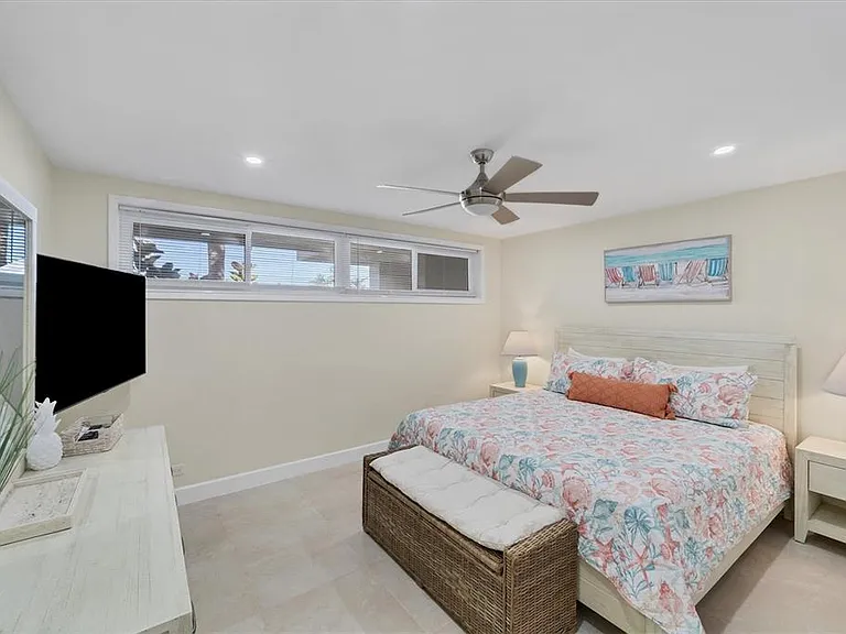 500 S Washington Dr #18B — Photo 17