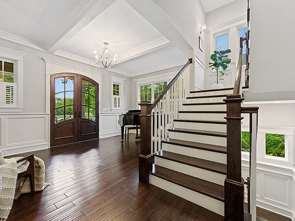 Wide Staircase w/Transition Landings to 4 Levels