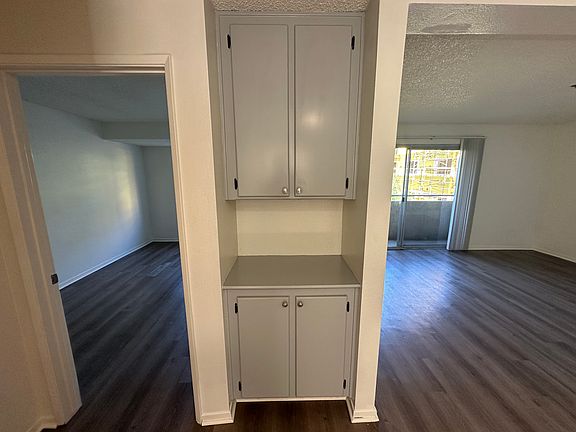 5th image of 1330 Eureka St #10