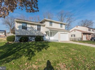 162 Parkview Rd, Stratford, NJ 08084