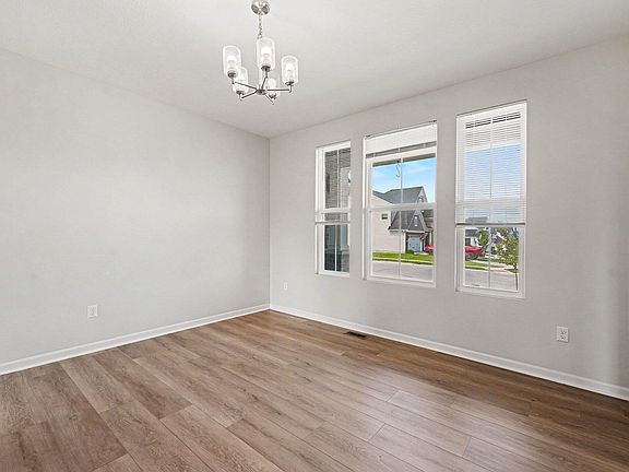 4th image of 11062 Briarview Ct