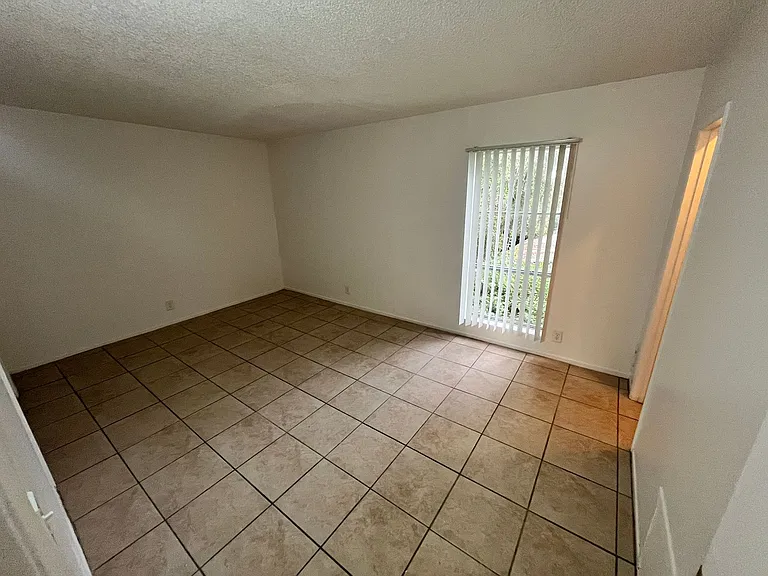 Catalina View Apartments — Photo 30