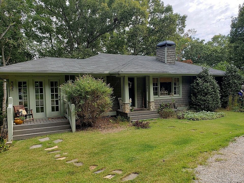 1st image of 442 Willow Ln