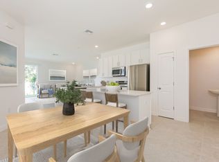 1456 Tristar Dr, Plant City, FL 33563