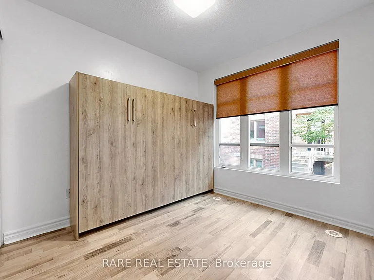 21 Ruttan St #140 — Photo 39