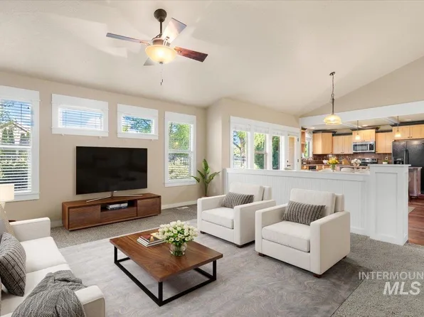 2763 E Deerhill Dr, Meridian, ID 83642