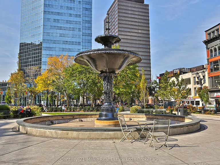 118 King St E #618 — Photo 15