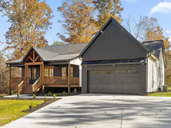 308 Cloud Rd, Trenton, GA 30752