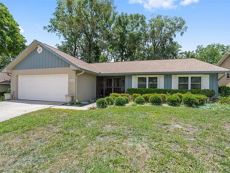 8140 NW 48th Ln — Photo 2