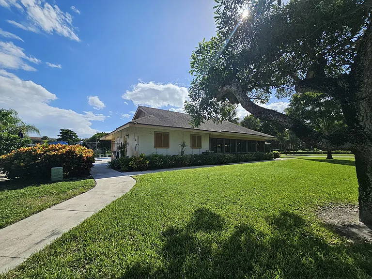 10204 Mangrove Dr #103 — Photo 15