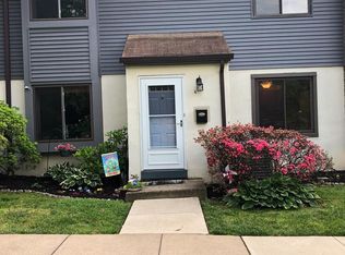 22 Fitzwatertown Rd UNIT B4, Willow Grove, PA 19090