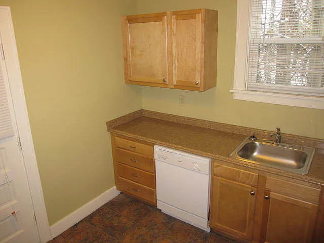 1615 Aurelius St — Photo 5