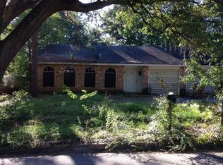 1018 Woodside Dr E, Mobile, AL 36608