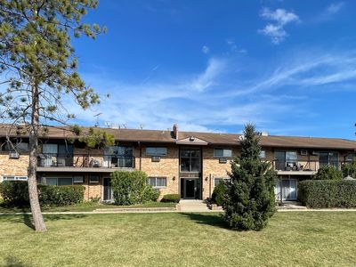 816 E Old Willow Rd APT 110, Prospect Heights, IL, 60070