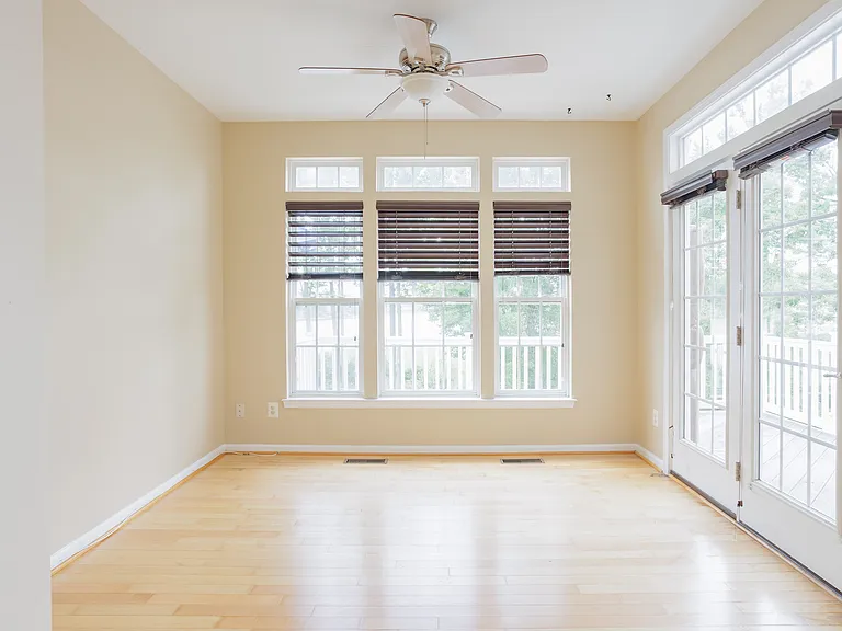 500 Monroe Point Dr — Photo 15