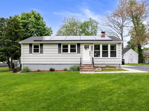 19 Burr Ave, Pembroke, MA 02359