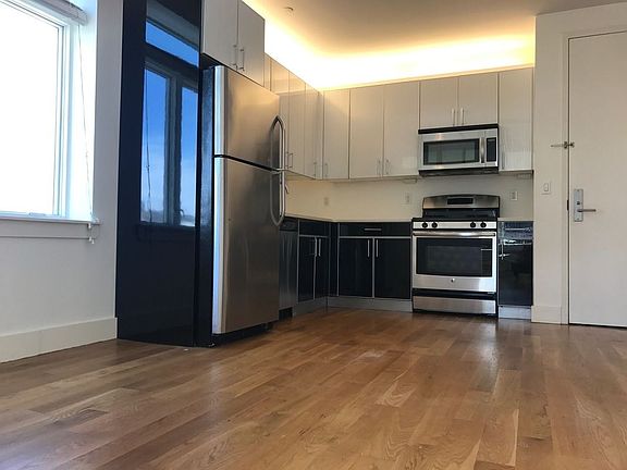 5th image of 91 Varet St #2G