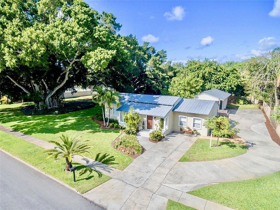 1st image of 631 Park Dr