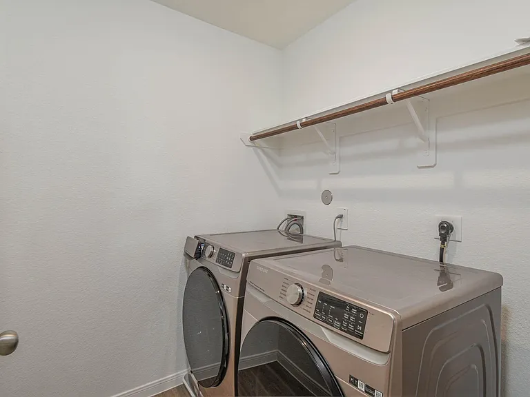 5727 Finely Run St — Photo 24